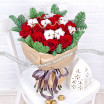 Предвкушение праздника - букет из красных роз и хлопка